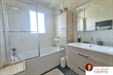 Procé, t4 dernier étage, terrasse de 30 m2 3 chambres et sta