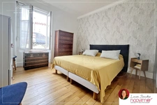 Place Viarme, appartement 5 pièces de 110 m2, 3 chambres, 1 