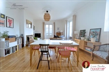 Place Viarme, appartement 5 pièces de 110 m2, 3 chambres, 1 