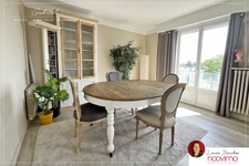 Rond-point de Rennes, T4 lumineux en dernier étage, grand bo