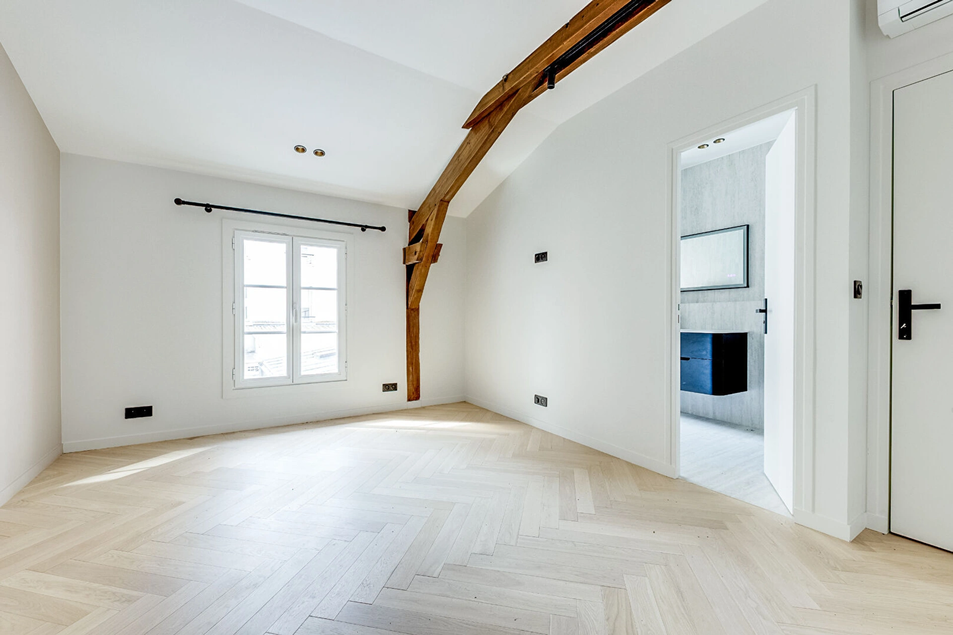 CHARENTON ECOLE-  MAISON AVEC JARDIN 7