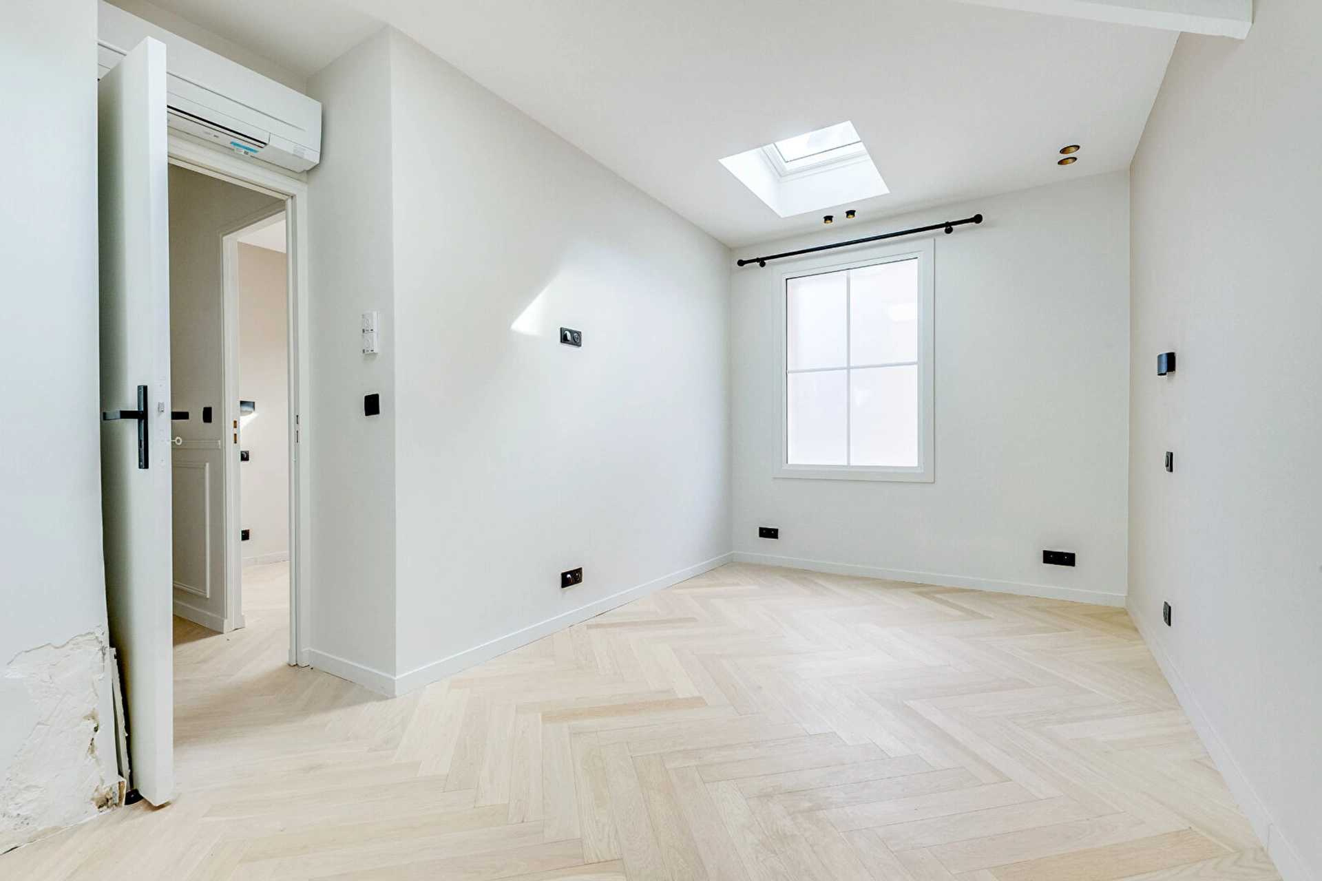 CHARENTON ECOLE-  MAISON AVEC JARDIN 8