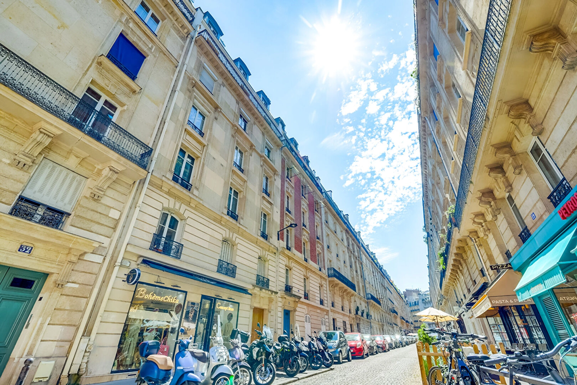 PARIS 16 - LA MUETTE 13