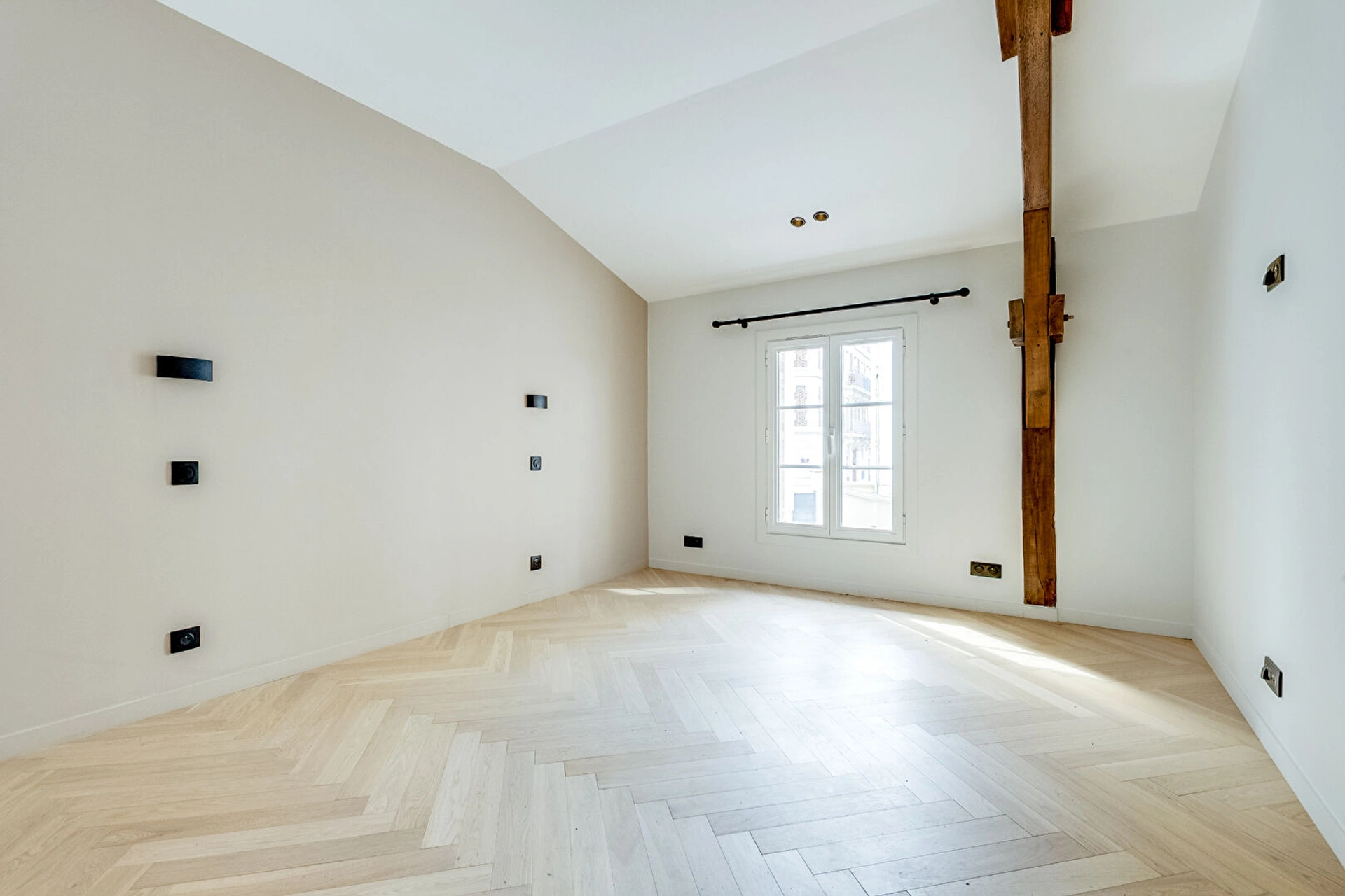 CHARENTON ECOLE-  MAISON AVEC JARDIN 6