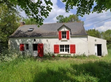 MAISON DE VILLAGE A RENOVER