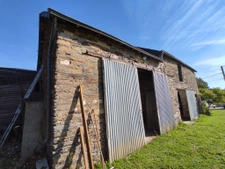 Bâtiment en pierres à rénover