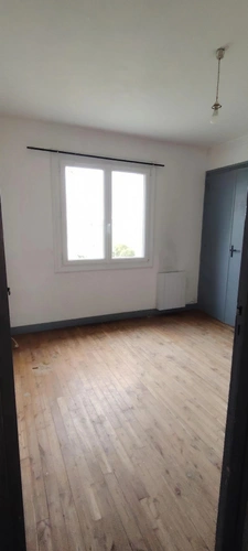 Maison à fort potentiel avec dépendances   Port-de-Piles