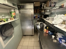 Murs de restaurant et 3 appartements T3