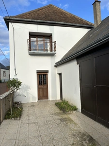 En exclusivité : Maison de bourg à Coulommiers la Tour