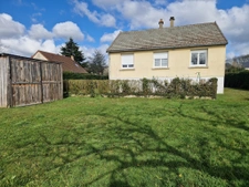 maison sur sous sol 2ch, grand terrain, emplacement idéal