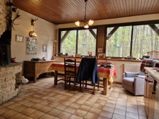 propriété au coeur de la forêt