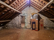 fermette avec travaux au calme, dependance et grand terrain