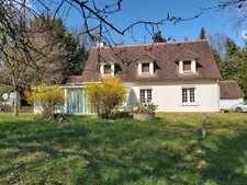 maison artisanale de 170m2 et 6132m2 de terrain, garages