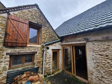 a finir de renover, avec terrain et garage