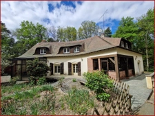 propriété au coeur de la forêt