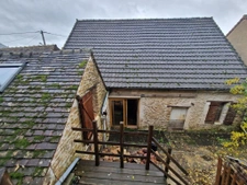 a finir de renover, avec terrain et garage