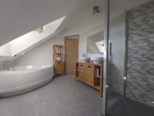 maison récente 4 chambres + 1 bureau, grd terrain