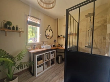 superbe chalet 4ch dans les bois avec grand terrain