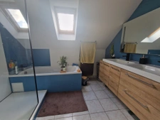 maison 2003, 5ch dont 1 en rdc, garage et carport