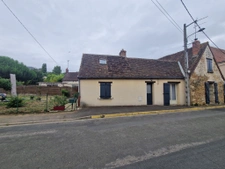 maison pierre 2ch, bureau; louée, garage et jardin