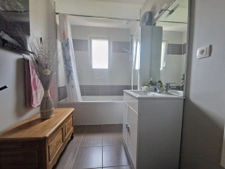 plain pied, 3chambres, village, garage jardin