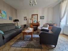 superbe maison de village avec grand jardin, dépendance et g