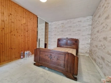 fermette avec travaux au calme, dependance et grand terrain