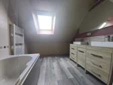 pavillon familial 6ch 4 000m2 terrain