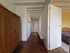 superbe maison de village avec grand jardin, dépendance et g