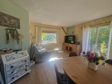 superbe chalet 4ch dans les bois avec grand terrain