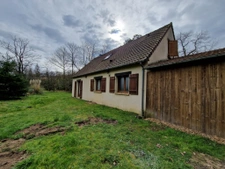 3ch et 1 bureau double garage + étang