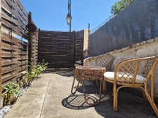 2ch sur sous sol jardin, coeur de montfort le gesnois