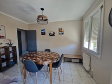 2ch sur sous sol jardin, coeur de montfort le gesnois