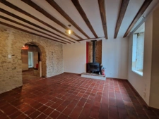 a finir de renover, avec terrain et garage