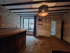 a finir de renover, avec terrain et garage