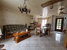 3ch et 1 bureau double garage + étang