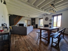 longère rénovée 2ch, combles de 70m2 a faire, dépendances