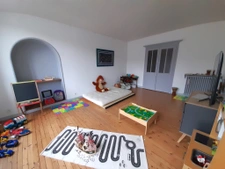 BAISSE DE PRIX  MAISON DE VILLE 4 CH AVEC JARDIN CLOS ET GAR