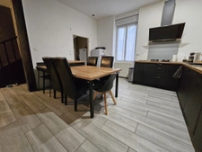 Maison de ville familiale - bourg Mésanger