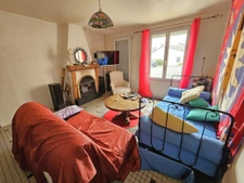 Maison à rénover + grange POUILLE LES COTEAUX