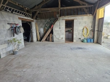 Maison de campagne à La Roche-Blanche   Grand terrain, dépen