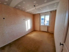 Maison 4 chambres + local commercial loué