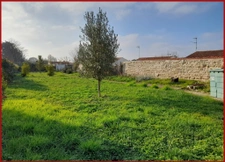 A restaurer 150m2 bourg St Hilaire des Loges