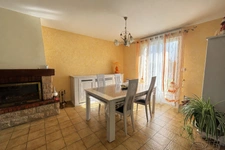 Maison 4 chambres en plein bourg de MESANGER