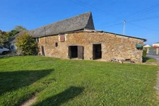 Fort potentiel MAISON+GRANGE+TERRAIN POUILLE LES COTEAUX