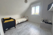 Maison 4 chambres en plein bourg de MESANGER