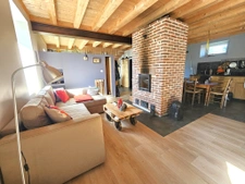 Corps de ferme rénové   Le charme de la pierre en pleine cam