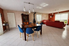 À Vendre   Spacieuse Maison Familiale à Mésanger, bourg (445