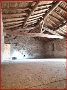A restaurer 150m2 bourg St Hilaire des Loges