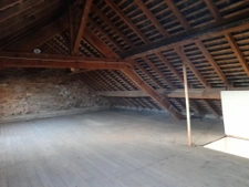 Maison 4 chambres + local commercial loué